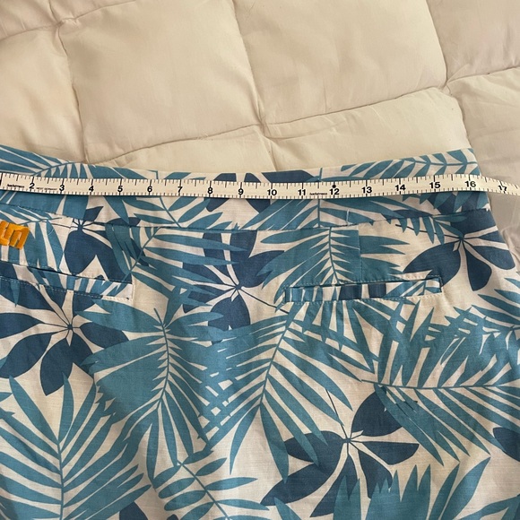 Loudmouth ladies. Great skirt for any event size 8. Excellent condition. - Picture 5 of 5